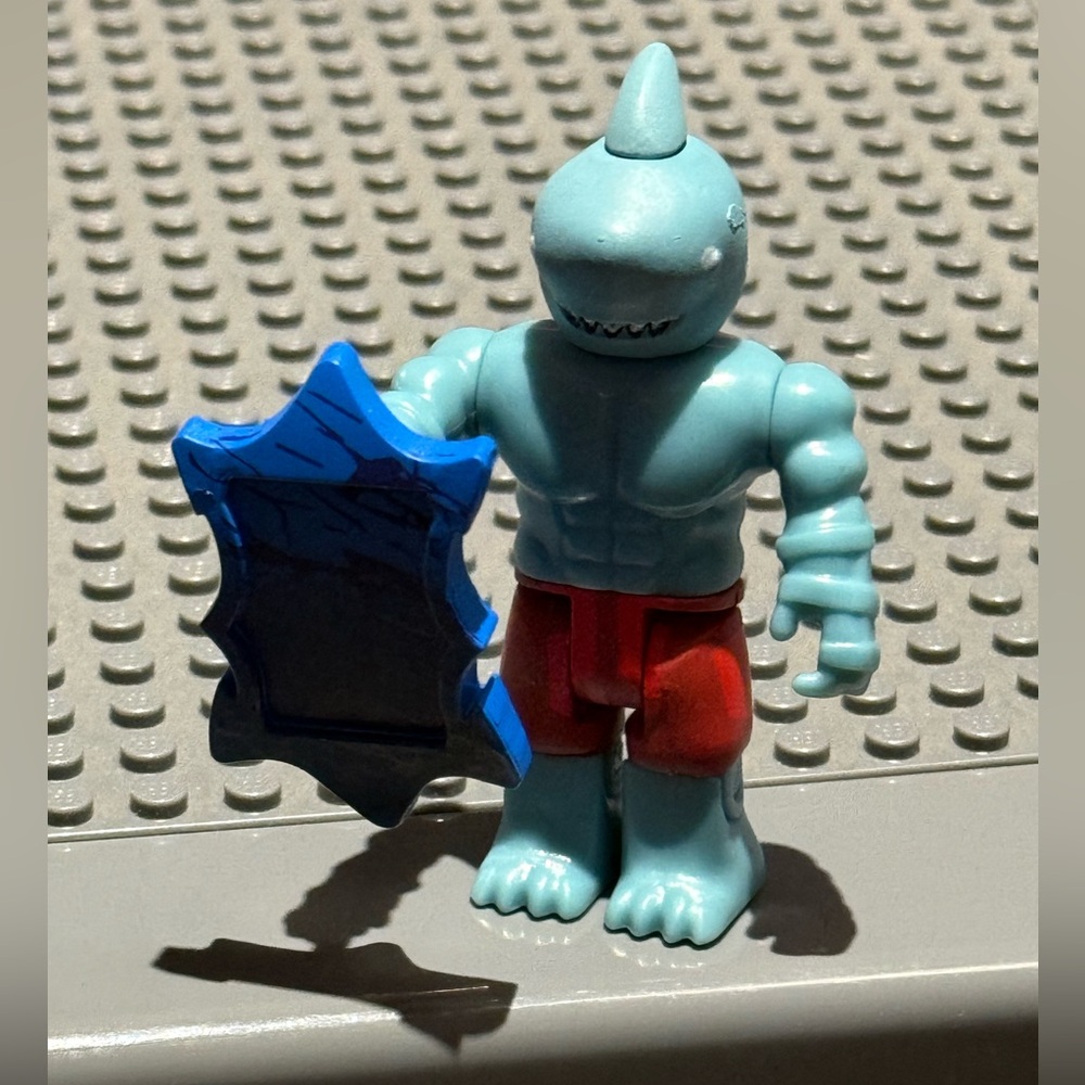 Roblox A Pirate's Tale Shark People Jawfin Action Figure